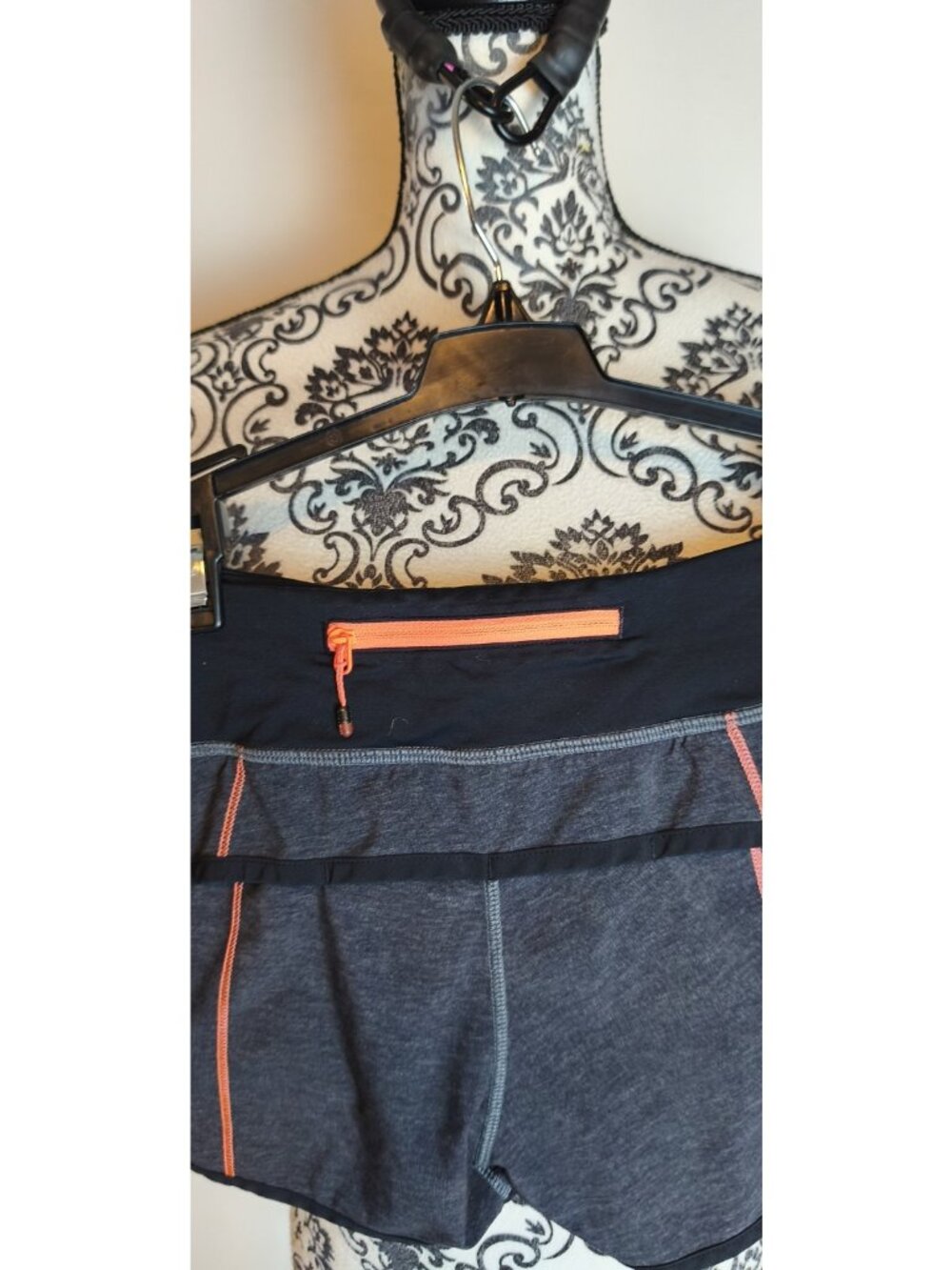 Lululemon Speed Up Short Women Size 2 Charcoal Gray Coral Lined Run Athletic - Picture 6 of 12